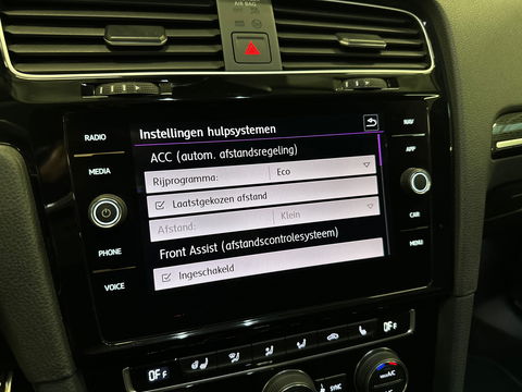 Volkswagen Golf 1.5 TSI Highline R Line Camera|Massage|Dynaudio