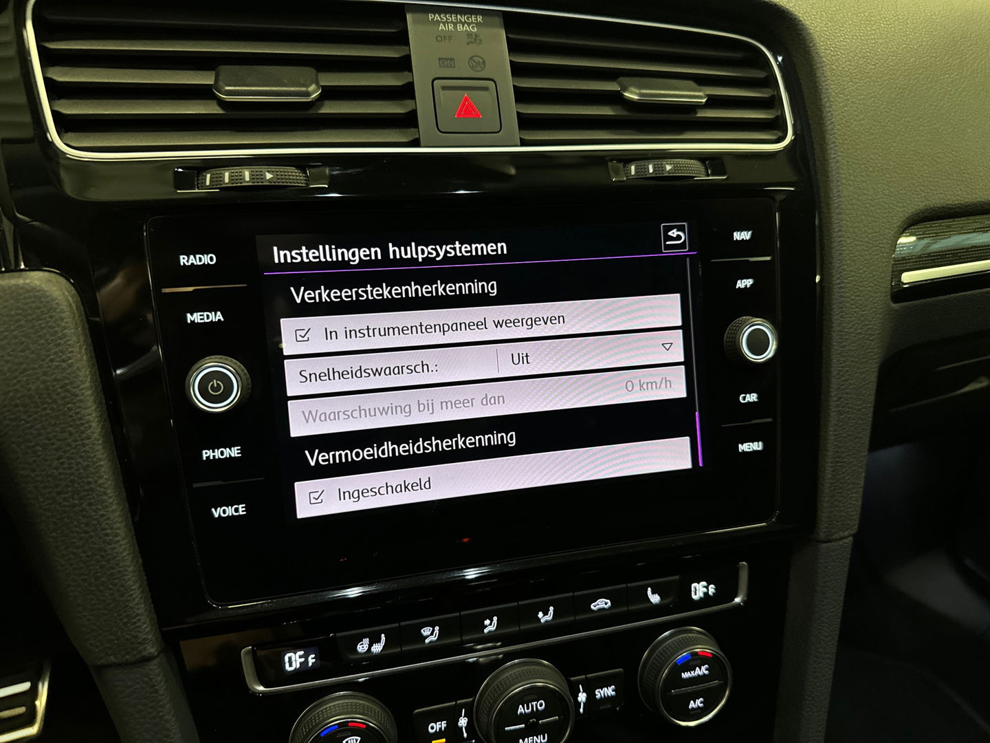 Volkswagen Golf 1.5 TSI Highline R Line Camera|Massage|Dynaudio