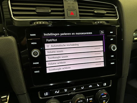 Volkswagen Golf 1.5 TSI Highline R Line Camera|Massage|Dynaudio