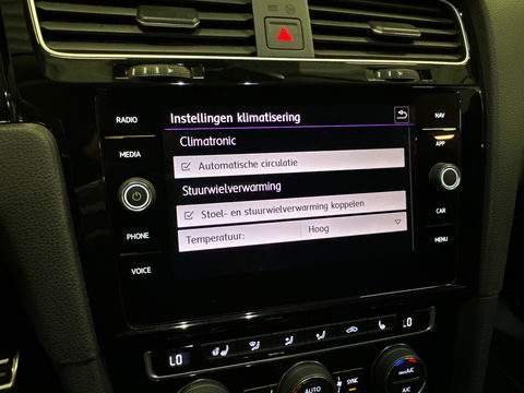 Volkswagen Golf 1.5 TSI Highline R Line Camera|Massage|Dynaudio