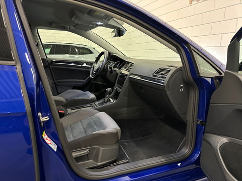 Volkswagen Golf 1.5 TSI Highline R Line Camera|Massage|Dynaudio