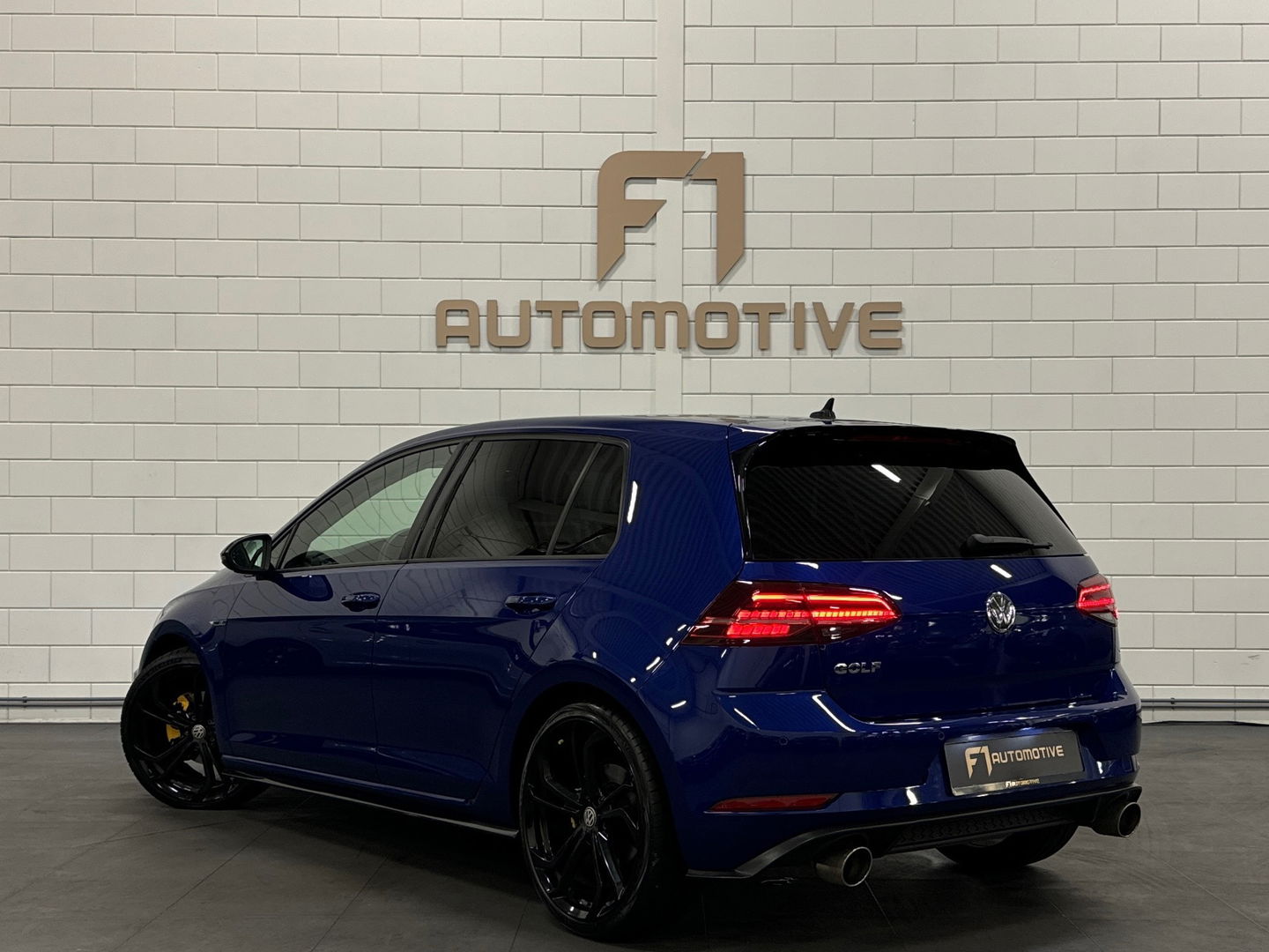 Volkswagen Golf 1.5 TSI Highline R Line Camera|Massage|Dynaudio