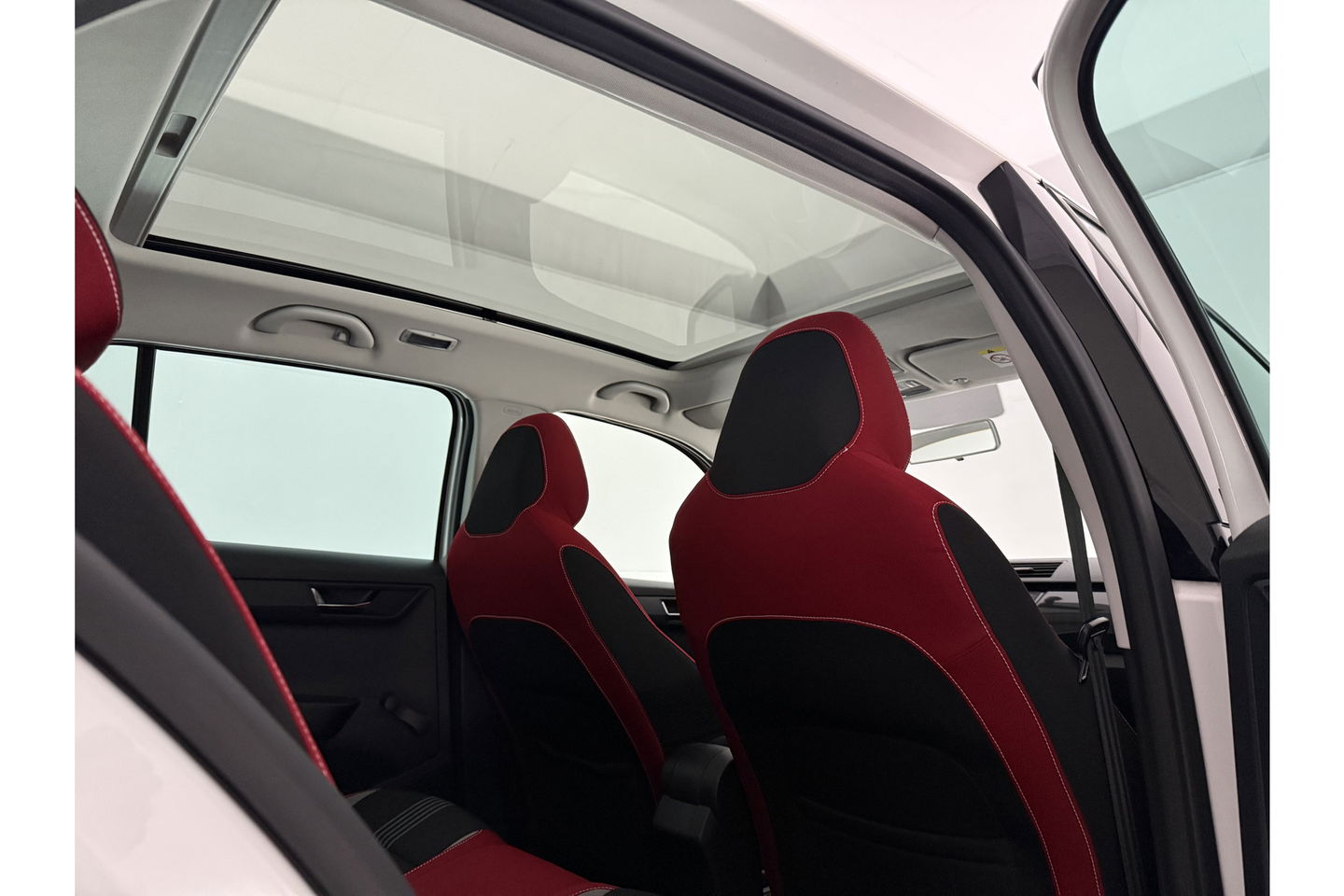 Škoda Fabia 1.2 TSI Monte Carlo Pano LED Clima Cruise 16''LMV