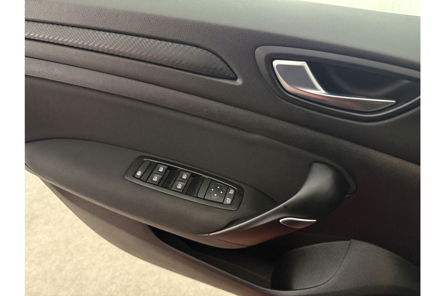 Renault Mégane 1.2 TCe Limited Clima Cruise Navi PDC 16''LMV