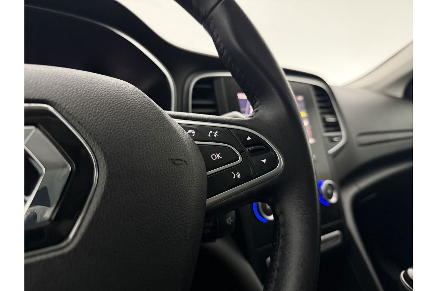 Renault Mégane 1.2 TCe Limited Clima Cruise Navi PDC 16''LMV