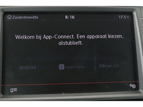 Volkswagen Tiguan 1.4 TSI Connected Series | Trekhaak | Carplay | Camera | Navigatie | Climate control | Park Assist | Climate control