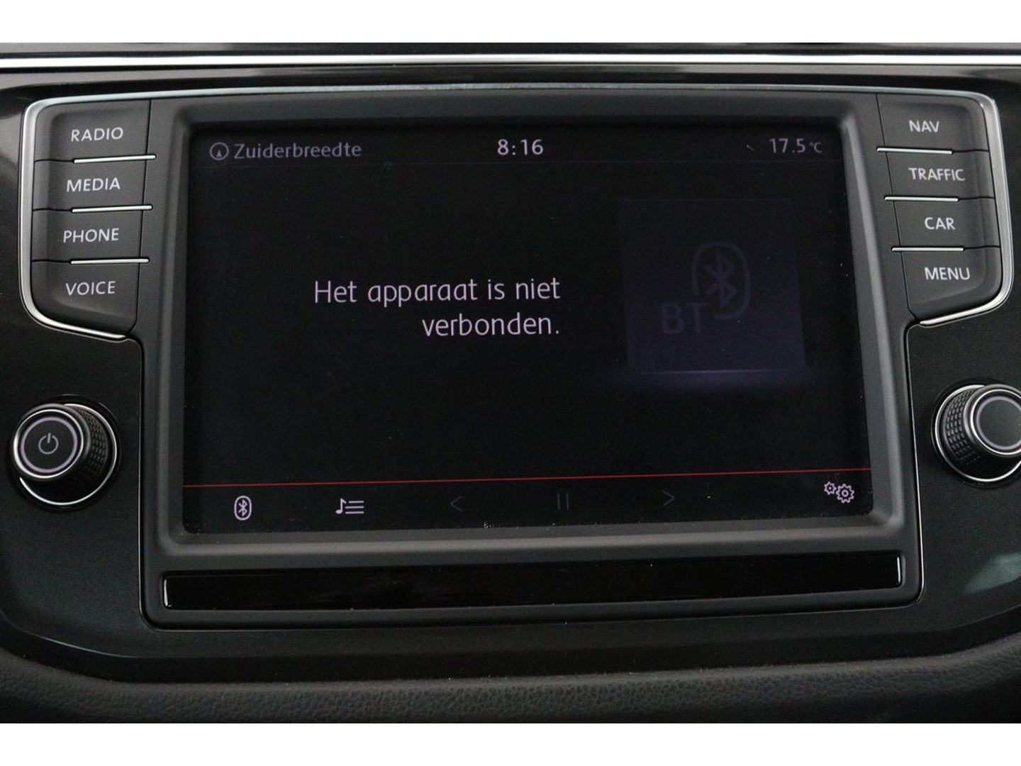 Volkswagen Tiguan 1.4 TSI Connected Series | Trekhaak | Carplay | Camera | Navigatie | Climate control | Park Assist | Climate control