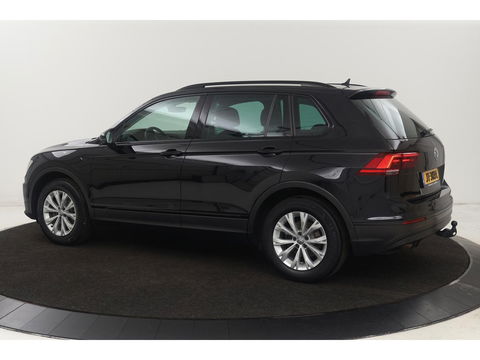 Volkswagen Tiguan 1.4 TSI Connected Series | Trekhaak | Carplay | Camera | Navigatie | Climate control | Park Assist | Climate control