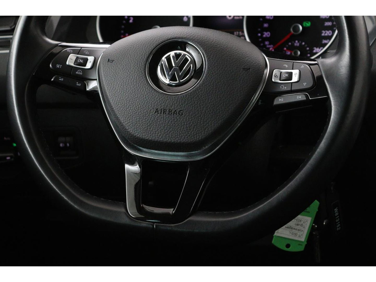 Volkswagen Tiguan 1.4 TSI Connected Series | Trekhaak | Carplay | Camera | Navigatie | Climate control | Park Assist | Climate control