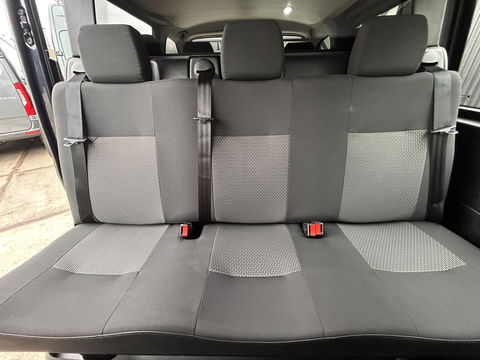Volkswagen Transporter 2.0 TDI L2H1 28 Bulli DC | LED | AUT | ADAPTIVE CRUISE | 19 INCH | BEKLEDE LAADRUIMTE | CARPLAY |