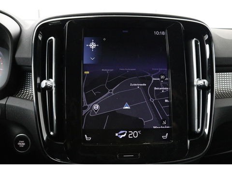 Volvo XC40 1.5 T3 R-Design | Stoel & stuurverwarming | Trekhaak | Camera | Navigatie | Achterbankverwarming | Leder/Alcantara | Full LED