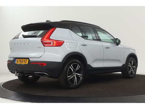 Volvo XC40 1.5 T3 R-Design | Stoel & stuurverwarming | Trekhaak | Camera | Navigatie | Achterbankverwarming | Leder/Alcantara | Full LED