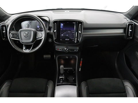 Volvo XC40 1.5 T3 R-Design | Stoel & stuurverwarming | Trekhaak | Camera | Navigatie | Achterbankverwarming | Leder/Alcantara | Full LED