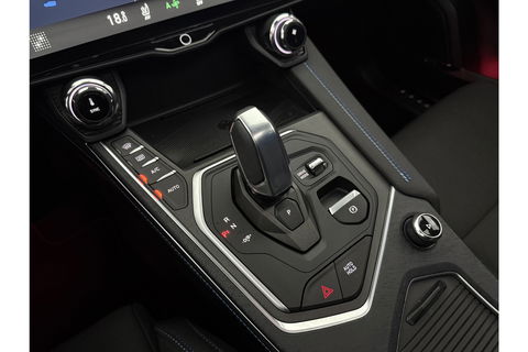 Lynk Co 01 1.5 262PK Hybride Pano LED Sfeer Adaptive Cruise 360Camera Virtual Carplay Clima Navi Memory-seat 20"LMV