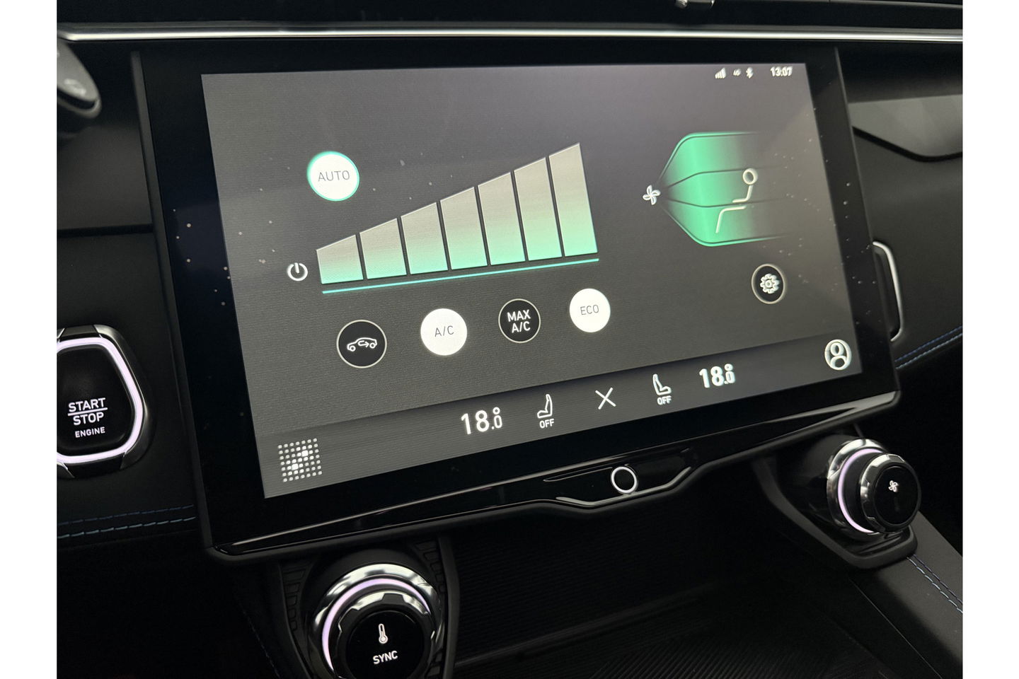 Lynk Co 01 1.5 262PK Hybride Pano LED Sfeer Adaptive Cruise 360Camera Virtual Carplay Clima Navi Memory-seat 20"LMV