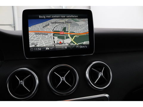Mercedes-Benz A-Klasse 180 Ambition | Stoelverwarming | Full LED | Sportstoelen | Navigatie | Half leder | Park Assist | Cruise control | Airco | Bluetooth