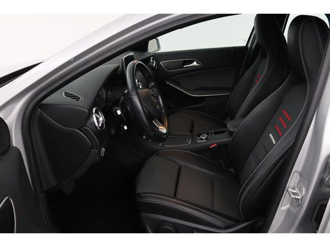 Mercedes-Benz A-Klasse 180 Ambition | Stoelverwarming | Full LED | Sportstoelen | Navigatie | Half leder | Park Assist | Cruise control | Airco | Bluetooth