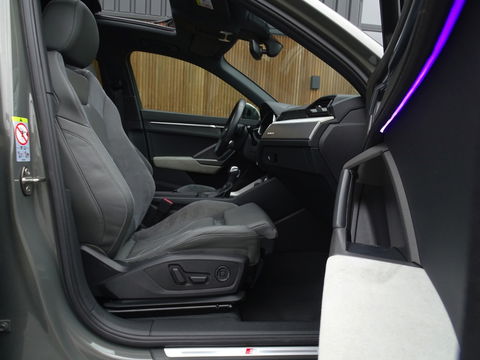 Audi Q3 45 TFSI 230PK Quattro / S-Line / B&O / Audi Exclusive / Matrix