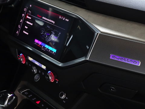 Audi Q3 45 TFSI 230PK Quattro / S-Line / B&O / Audi Exclusive / Matrix