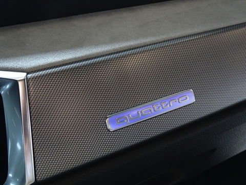 Audi Q3 45 TFSI 230PK Quattro / S-Line / B&O / Audi Exclusive / Matrix