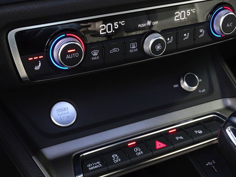 Audi Q3 45 TFSI 230PK Quattro / S-Line / B&O / Audi Exclusive / Matrix