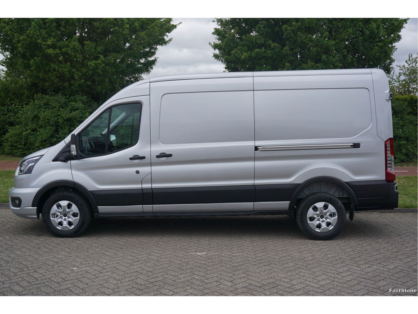 Ford Transit 350L L3H2 Limited AUT-8 165PK BPM VRIJ Navi, Adap. Cruise, 360° Cam, Trekhaak, 2x Schuifdeur!! NR. 245