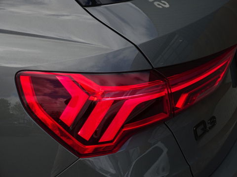 Audi Q3 45 TFSI 230PK Quattro / S-Line / B&O / Audi Exclusive / Matrix