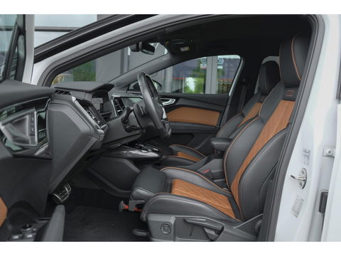 Audi Q4 e-tron 40 204pk Competition S-line 77 kWh Sonos audio Head-up *Marge* Trekhaak elektrisch Camera Adaptive cruise NLauto