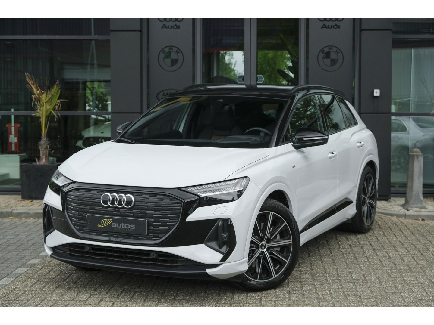 Audi Q4 e-tron 40 204pk Competition S-line 77 kWh Sonos audio Head-up *Marge* Trekhaak elektrisch Camera Adaptive cruise NLauto