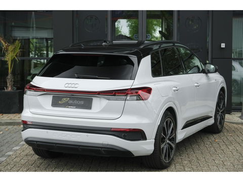 Audi Q4 e-tron 40 204pk Competition S-line 77 kWh Sonos audio Head-up *Marge* Trekhaak elektrisch Camera Adaptive cruise NLauto