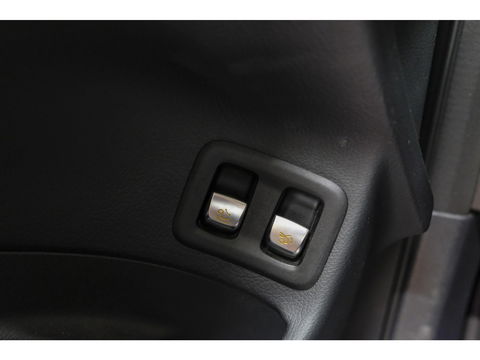 Mercedes-Benz GLC Coupé GLC200 AMG 197pk Schuifdak Magno matgrijs Digital cockpit Burmester Distronic+ Multibeam led Trekhaak 20" LMV NLauto