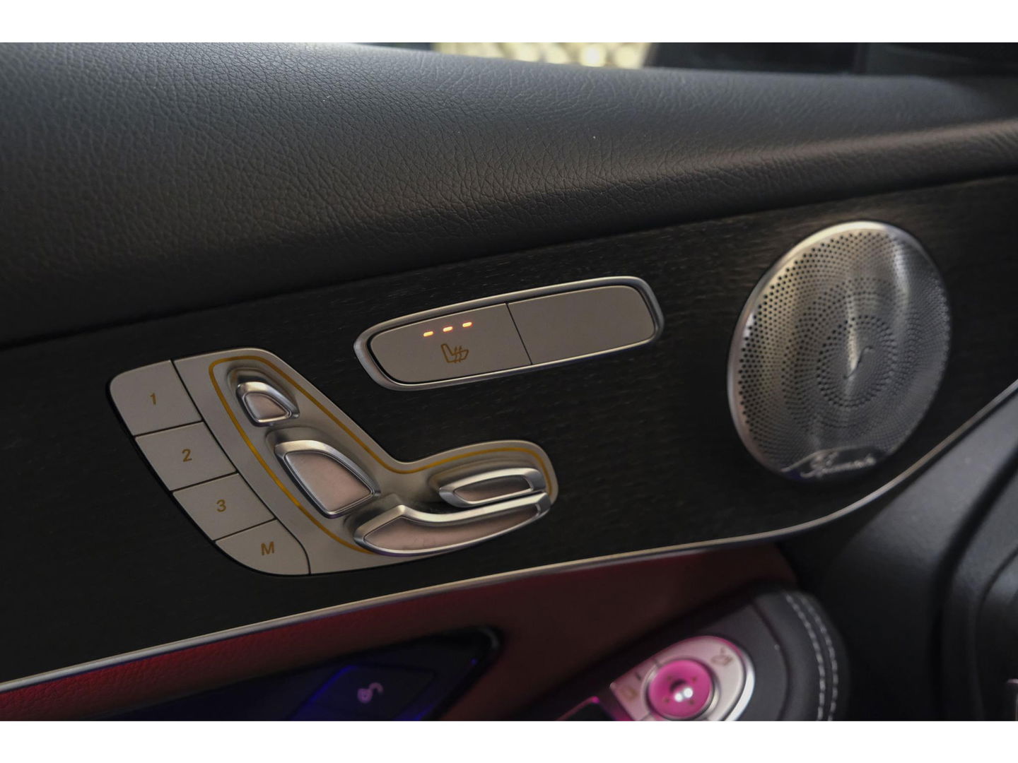 Mercedes-Benz GLC Coupé GLC200 AMG 197pk Schuifdak Magno matgrijs Digital cockpit Burmester Distronic+ Multibeam led Trekhaak 20" LMV NLauto