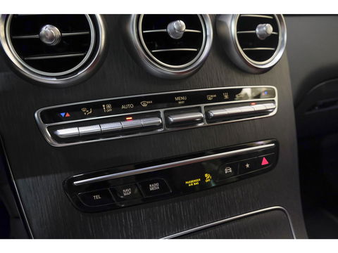 Mercedes-Benz GLC Coupé GLC200 AMG 197pk Schuifdak Magno matgrijs Digital cockpit Burmester Distronic+ Multibeam led Trekhaak 20" LMV NLauto