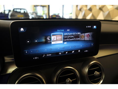 Mercedes-Benz GLC Coupé GLC200 AMG 197pk Schuifdak Magno matgrijs Digital cockpit Burmester Distronic+ Multibeam led Trekhaak 20" LMV NLauto