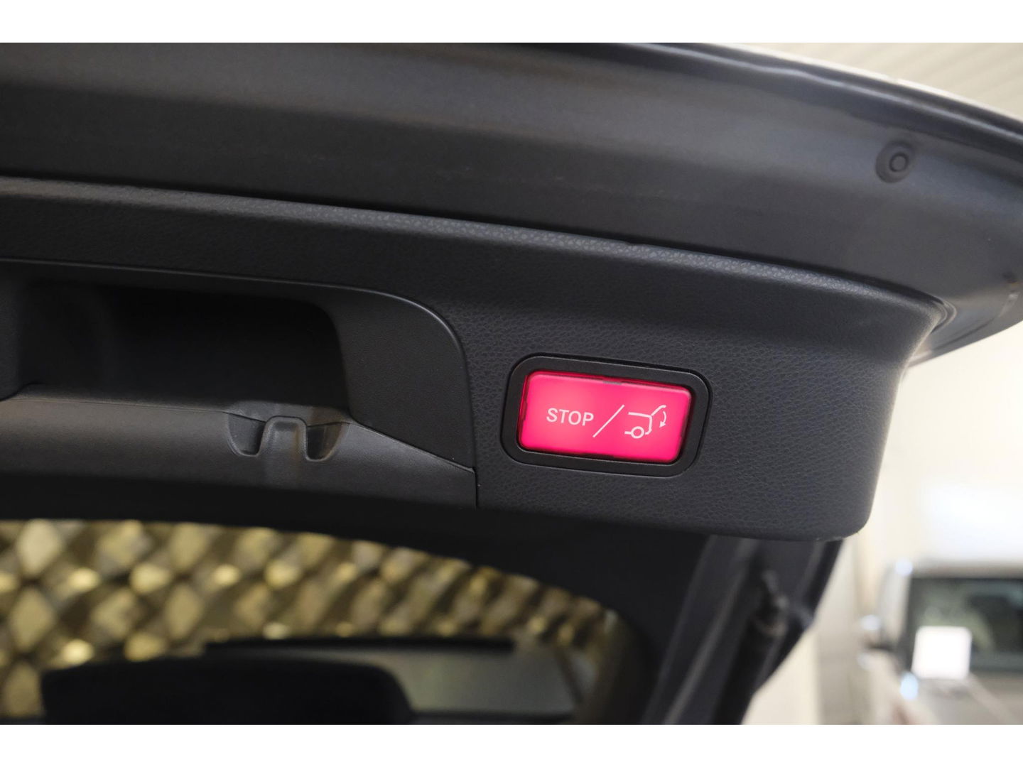 Mercedes-Benz GLC Coupé GLC200 AMG 197pk Schuifdak Magno matgrijs Digital cockpit Burmester Distronic+ Multibeam led Trekhaak 20" LMV NLauto