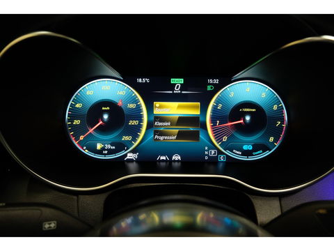 Mercedes-Benz GLC Coupé GLC200 AMG 197pk Schuifdak Magno matgrijs Digital cockpit Burmester Distronic+ Multibeam led Trekhaak 20" LMV NLauto