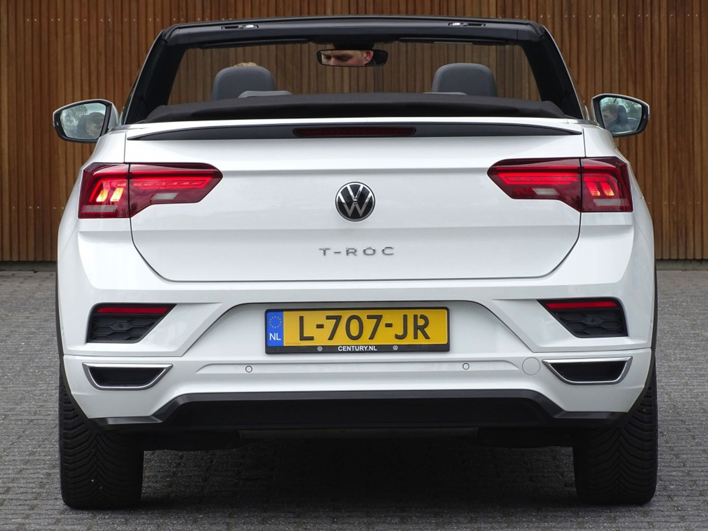 Volkswagen T-Roc Cabrio 1.5 TSI DSG automaat / R-Line / 2021 / LED *NAP*