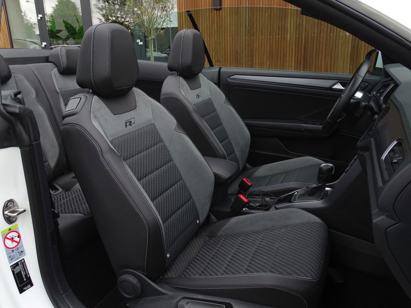 Volkswagen T-Roc Cabrio 1.5 TSI DSG automaat / R-Line / 2021 / LED *NAP*
