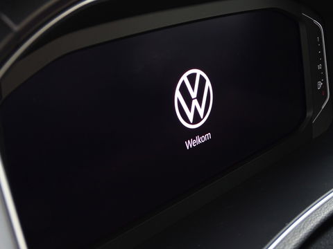Volkswagen T-Roc Cabrio 1.5 TSI DSG automaat / R-Line / 2021 / LED *NAP*