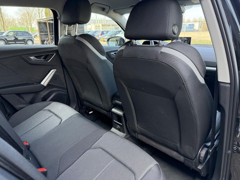 Audi Q2 35 TFSI S-line Edition CarPlay l stoel verwarming l rijklaarprijs