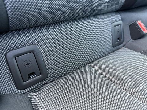 Audi Q2 35 TFSI S-line Edition CarPlay l stoel verwarming l rijklaarprijs