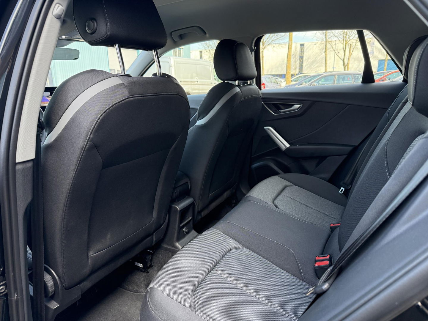 Audi Q2 35 TFSI S-line Edition CarPlay l stoel verwarming l rijklaarprijs