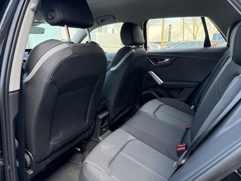 Audi Q2 35 TFSI S-line Edition CarPlay l stoel verwarming l rijklaarprijs
