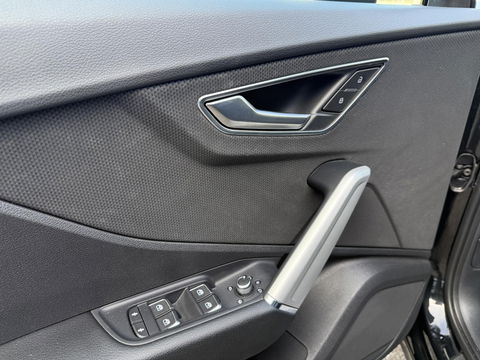 Audi Q2 35 TFSI S-line Edition CarPlay l stoel verwarming l rijklaarprijs