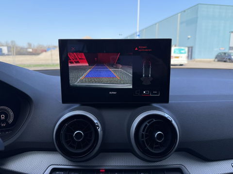 Audi Q2 35 TFSI S-line Edition CarPlay l stoel verwarming l rijklaarprijs