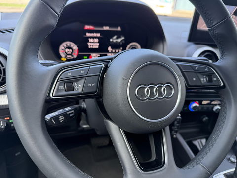 Audi Q2 35 TFSI S-line Edition CarPlay l stoel verwarming l rijklaarprijs