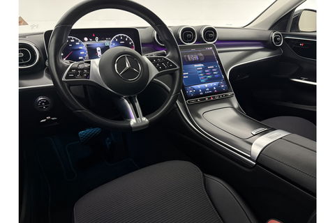 Mercedes-Benz C-Klasse 180 AMG Luxury Line 170PK Sfeerverl. Camera Carplay LED Trekhaak Burmester Clima Cruise Navi Virtual 18"LMV PDC