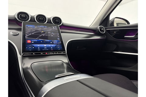 Mercedes-Benz C-Klasse 180 AMG Luxury Line 170PK Sfeerverl. Camera Carplay LED Trekhaak Burmester Clima Cruise Navi Virtual 18"LMV PDC