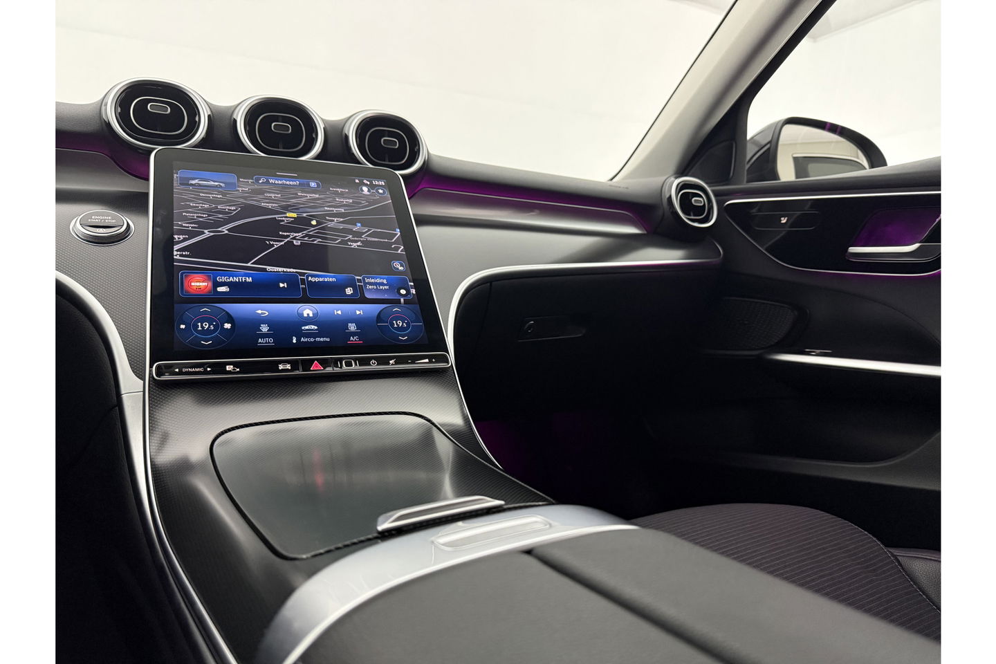 Mercedes-Benz C-Klasse 180 AMG Luxury Line 170PK Sfeerverl. Camera Carplay LED Trekhaak Burmester Clima Cruise Navi Virtual 18"LMV PDC