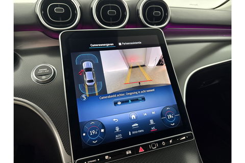 Mercedes-Benz C-Klasse 180 AMG Luxury Line 170PK Sfeerverl. Camera Carplay LED Trekhaak Burmester Clima Cruise Navi Virtual 18"LMV PDC